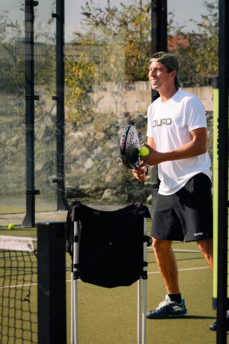 Amaury redant coach padel